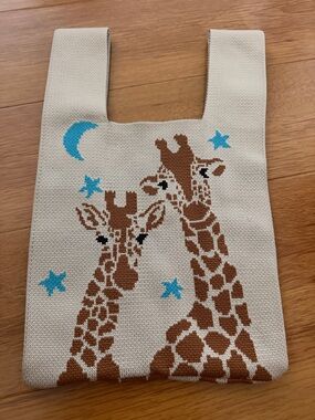 Beige Giraffe Knit Tote Bag with Blue Stars